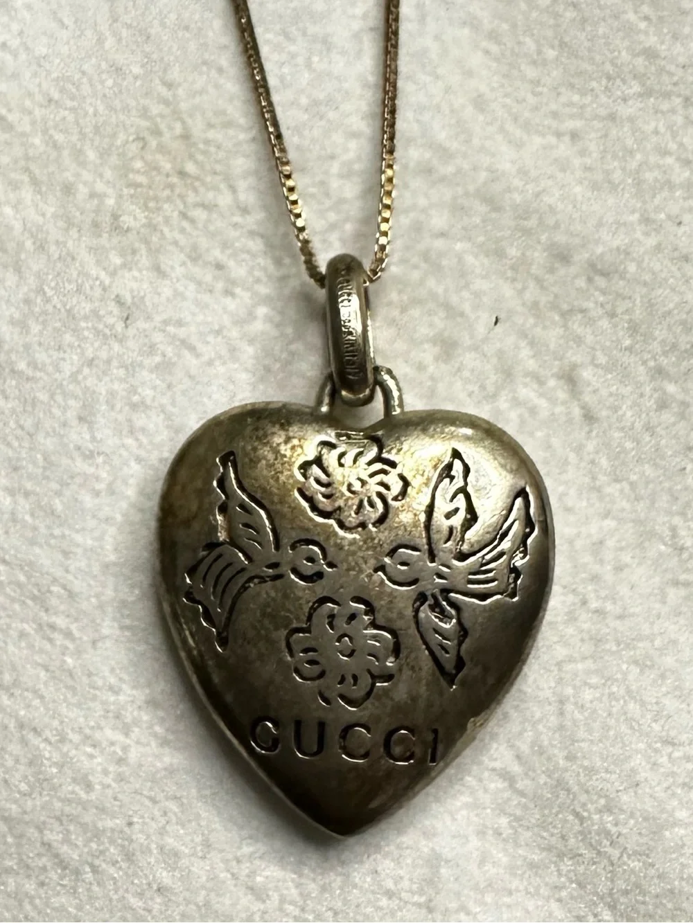 Gucci Silver Heart Blind For Love Pendant Necklace - Picture 1 of 5